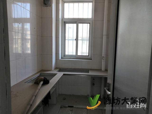 福满园上下复式，精装未住，四室两厅带仓库