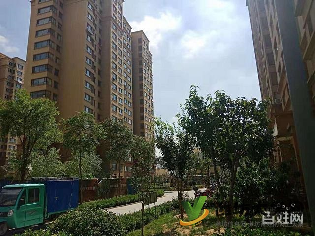 圣菲漫步近134平大三室，客厅带窗，吐血价 豪德，